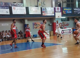 Paliza en inicio de los playoffs